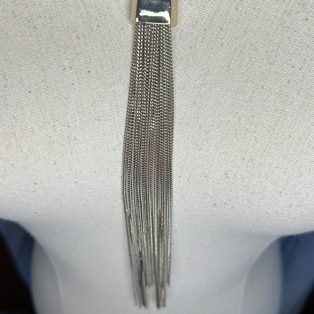 White House Black Market Necklace - Picture 7 of 14